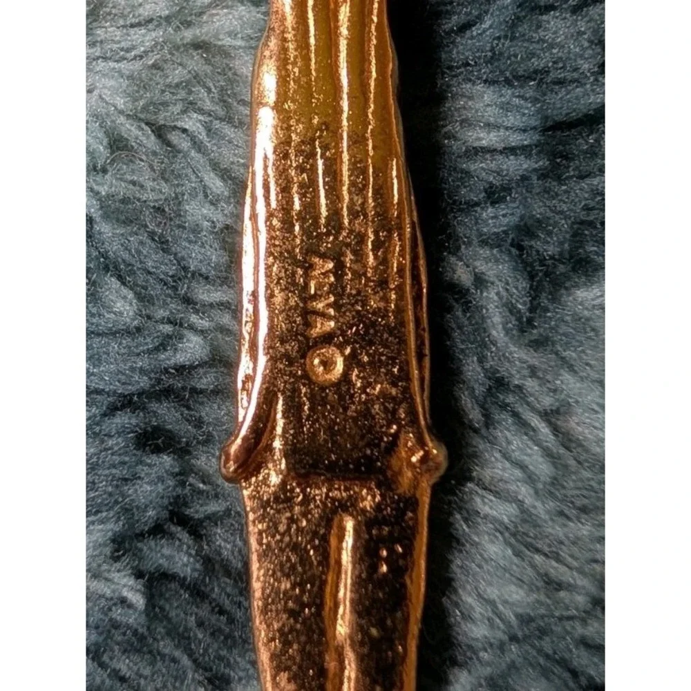vintage ALVA MuseumReplica pin brooch gold tone Inca Mama-KunaSculpture